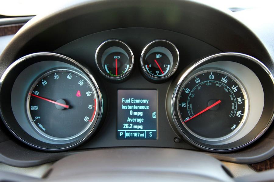  Buick Regal eAssist 2012 года  (фото 20 из 48)
